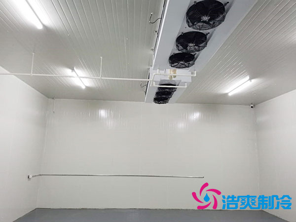 建造一個(gè)300平方的冷庫(kù)的費(fèi)用是多少？300平方米冷庫(kù)造價(jià)表-浩爽制冷